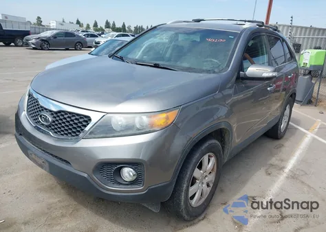 2013 Kia Sorento Lx z USA, uszkodzony, nr VIN 5XYKT3A68DG421484